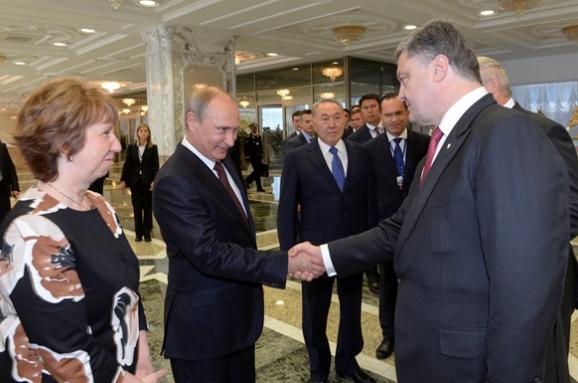 21 июня состоялся очередной телефонный разговор  между Петром Порошенко  и Владимиром Путиным.