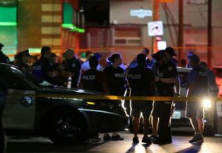 Стрельба в Торонто: 14 человек ранены, одна женщина погибла