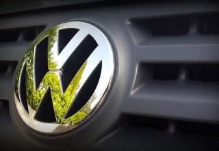 Volkswagen анонсировал выпуск автономных зарядных устройств для электромобилей