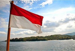 Число жертв наводнения в Индонезии возросло до 30