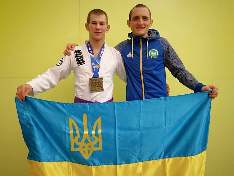 Две бронзовые медали по джиу-джитсу, едут в Украину