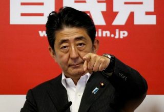 Абэ пообещал учесть мнение жителей Окинавы о переносе базы США