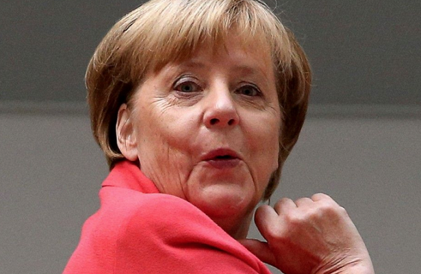 Bloomberg: Меркель обеспокоена растущей агрессией США в отношении «Северного потока — 2»