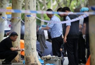 Мужчина с психическим расстройством напал с ножом на людей в Китае