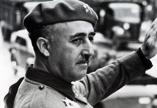 Верховный суд Испании решил приостановить эксгумацию диктатора Франсиско Франко