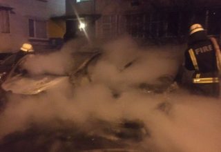 В столице на улице Драгоманова сгорели Mazda CX-7, Peugeot и Hyundai Tucson