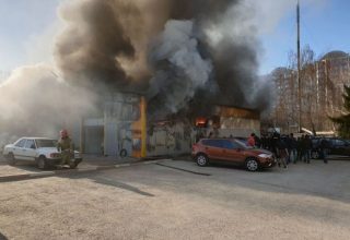 В Киеве произошел крупный пожар на проспекте Победы, 123 – загорелись ангары
