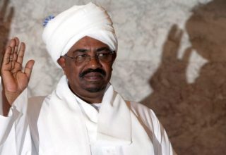 Свергнутый президент Судана приговорён к двум годам тюрьмы