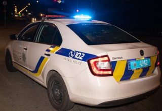 В Киеве 18-летний парень за рулем Mercedes пытался сбежать от 15-ти экипажей полиции