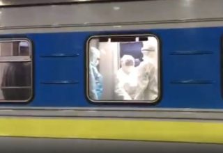 В Киеве из-за коронавируса не выпускают пассажиров поезда из ЭС