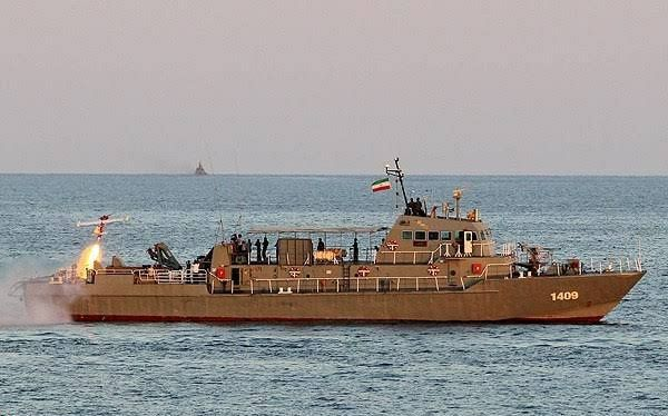 Иран по ошибке обстрелял и потопил свой корабль, погибли до 40 человек