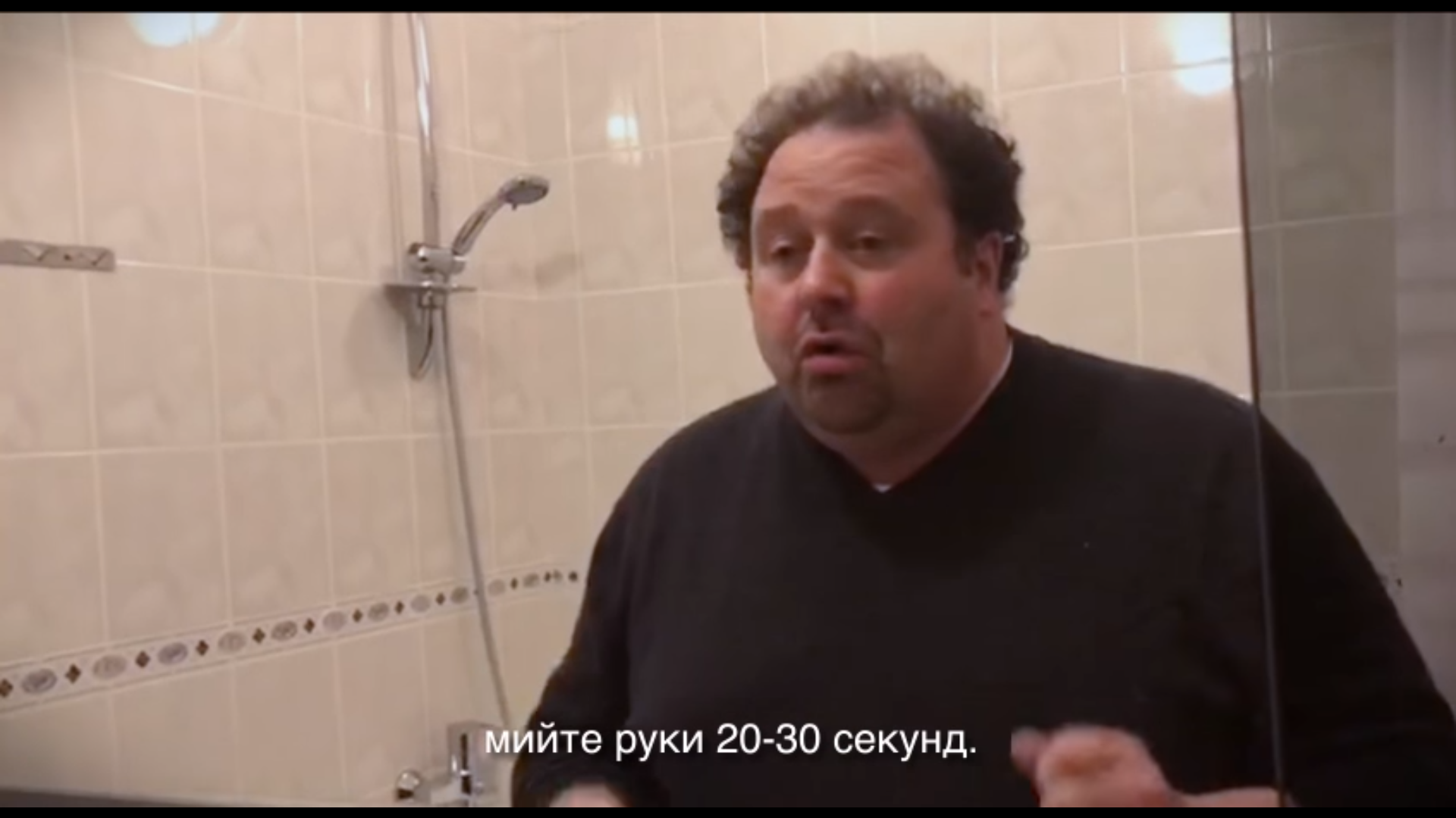 Сотрудник посольства США в Киеве помыл руки и спел про Марусю и Иванка