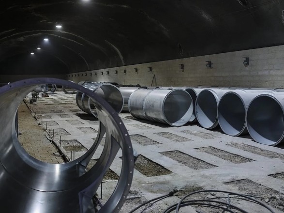“Газпром” начал демонтаж трубы для транзита газа через Украину