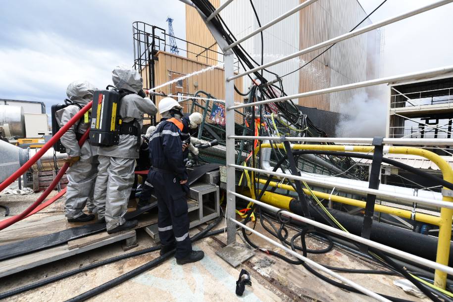 Во Франции вспыхнул пожар на атомной подводной лодке