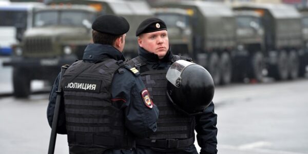 В Санкт-Петербурге мужчина захватил в заложники детей