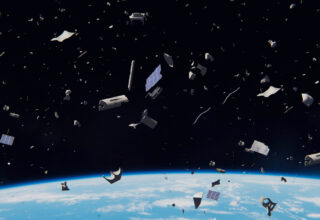 В Европе разрабатывается космический сборщик мусора