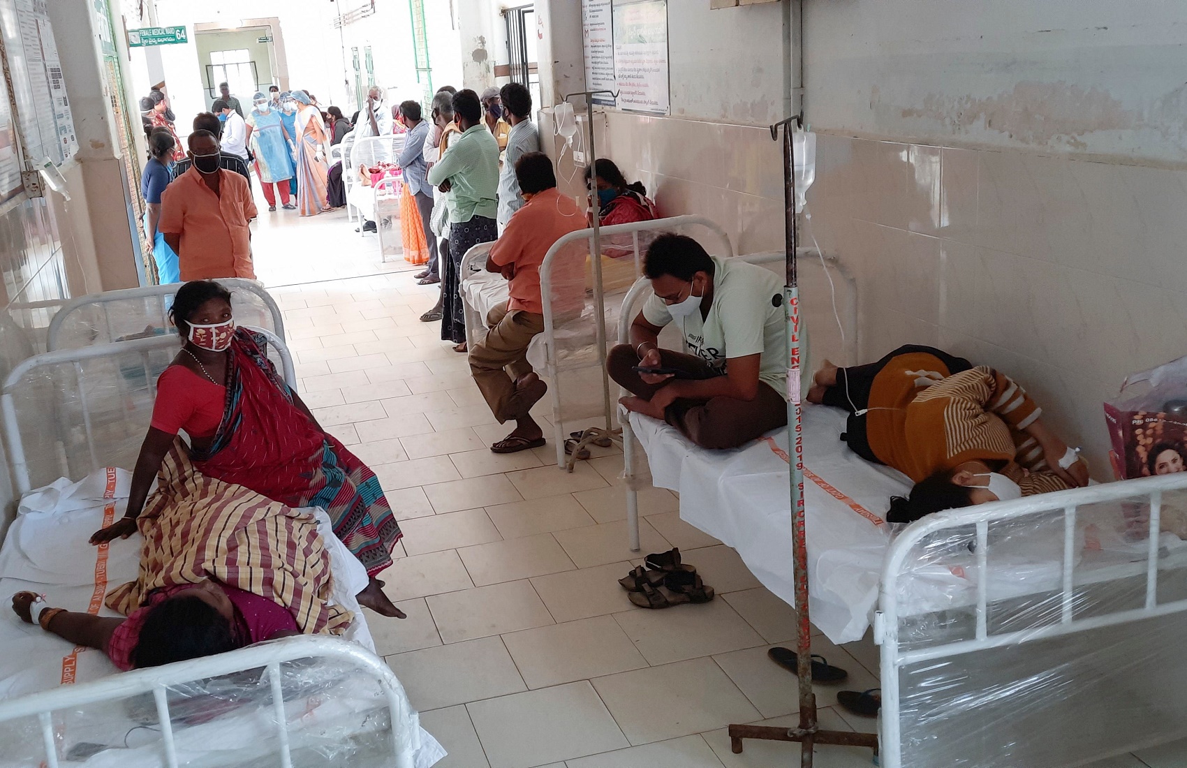 В Индии из-за неизвестной болезни госпитализировано 455 человек