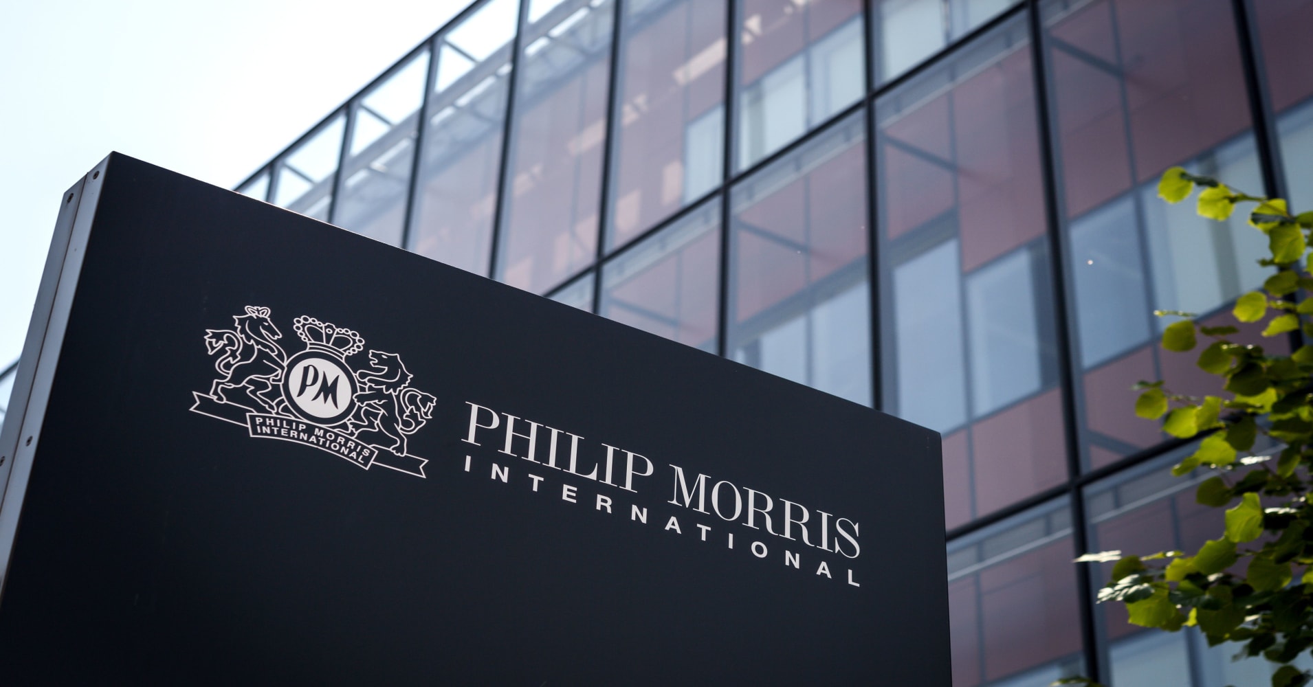 Philip Morris открыла арбитраж против Украины из-за миллиардного штрафа