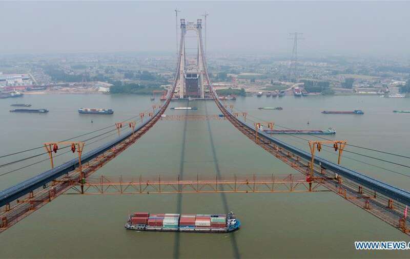 Мост-рекордсмен открыли в Китае