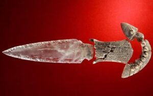 В Испании нашли 5000-летний хрустальный кинжал