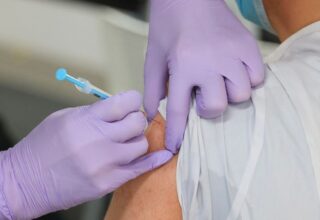 В Украине вакцинировано более 51 тысячи человек