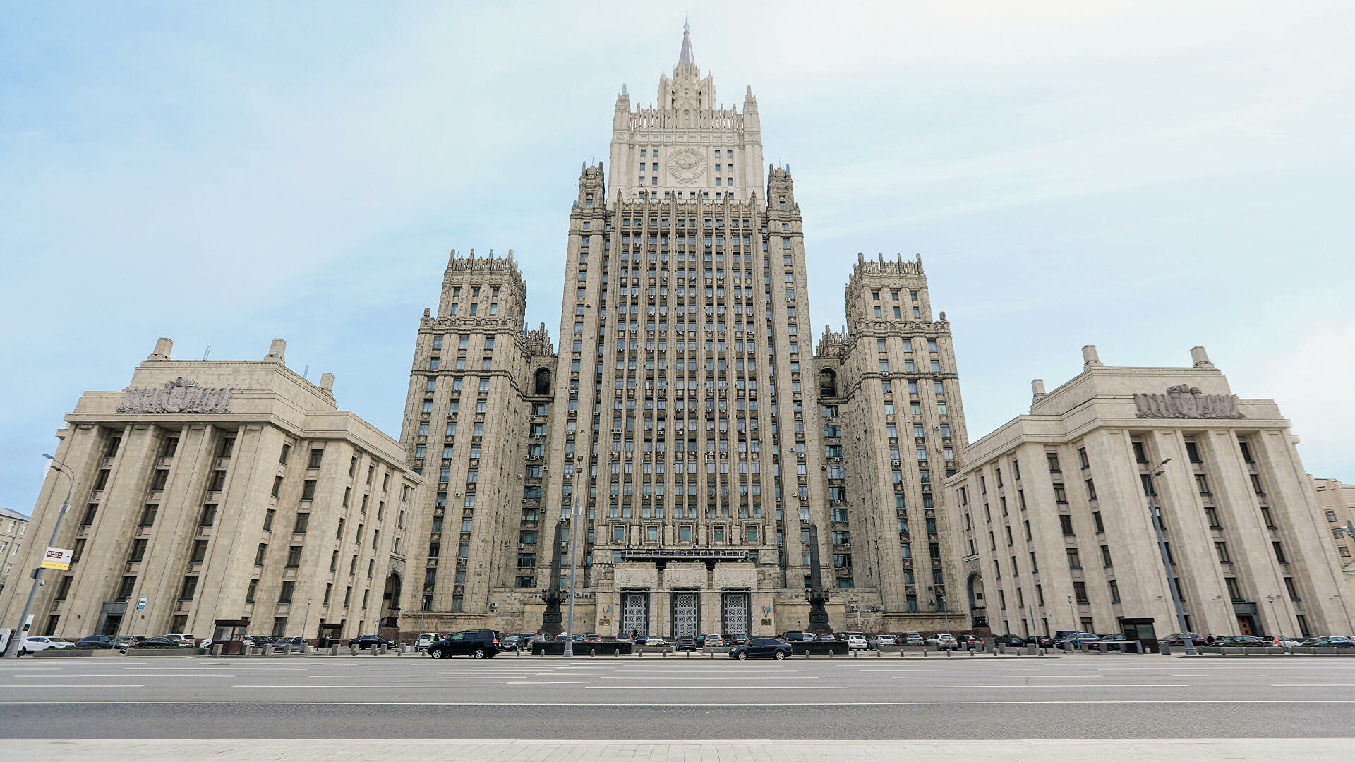 Российская Федерация высылает семерых дипломатов стран Словакии, Литвы, Латвии и Эстонии