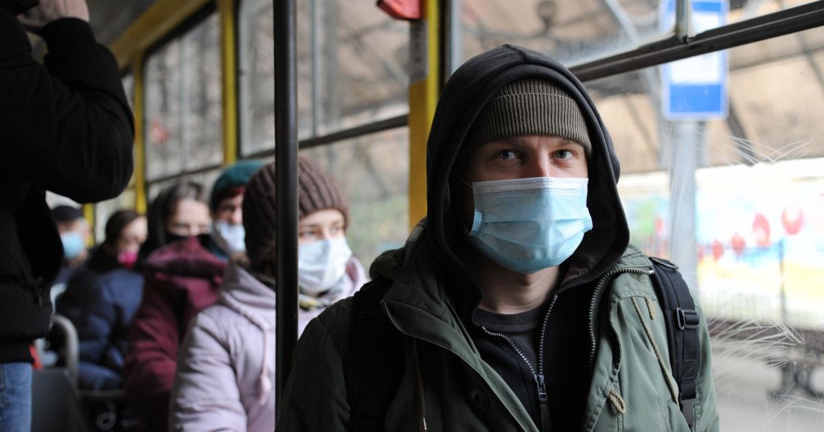Власти Киева выдали 437 тысяч спецпропусков для использования общественного транспорта