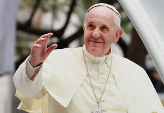 Папа Римский Франциск поздравил православных всего мира с праздником Пасхи