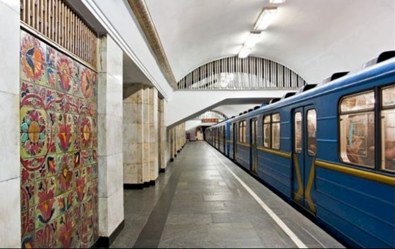 Коллектив столичного метрополитена совместно с «Киевпастрансом» требуют повысить цены на проезд