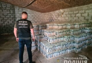 В Киевской области полицейские изъяли 20 тонн фальсификата на сумму почти в 10 миллионов гривен