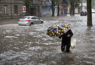 В результате мощных осадков Одессу затопило