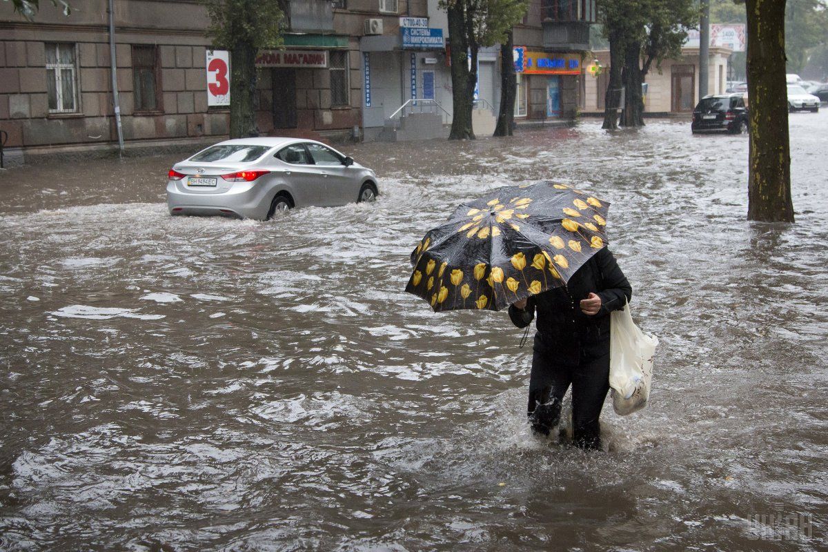 В результате мощных осадков Одессу затопило