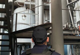 СБУ заблокировала подпольный «мини-завод» по производству алкоголя