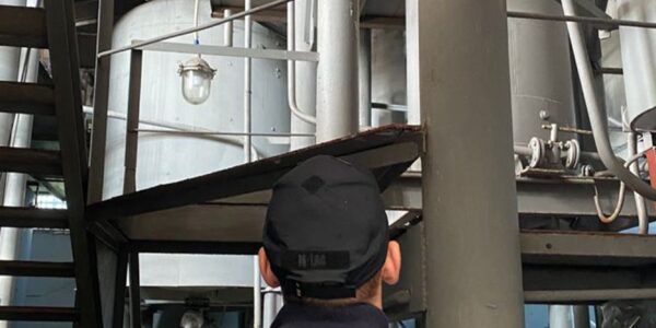 СБУ заблокировала подпольный «мини-завод» по производству алкоголя