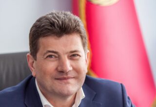Мэр Запорожья Владимир Буряк написал заявление об отставке