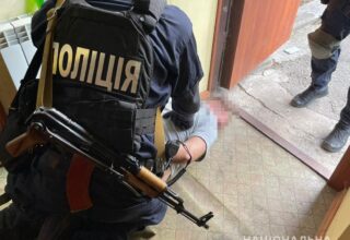 Полицейские пресекли деятельность мошеннического колл-центра с ежемесячным оборотом в 3 млн грн