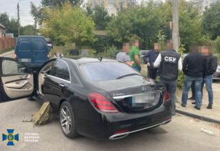 СБУ разоблачила дельцов, которые ежемесячно вывозили из Украины 30 фур древесины по фальсифицированным документам