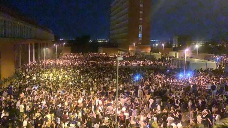 В Мадриде 25 тысяч студентов устроили незаконную мега-вечеринку