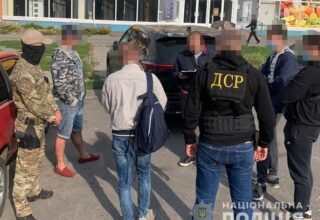 Полиция разоблачила банду вымогателей: требовали 7 млн грн в биткоинах