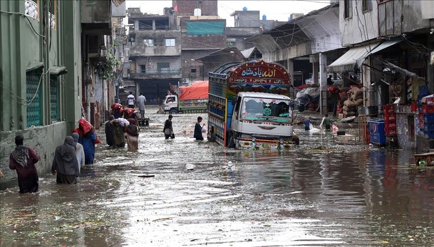 В результате проливных дождей на территории Пакистана число жертв возросло до 18 человек