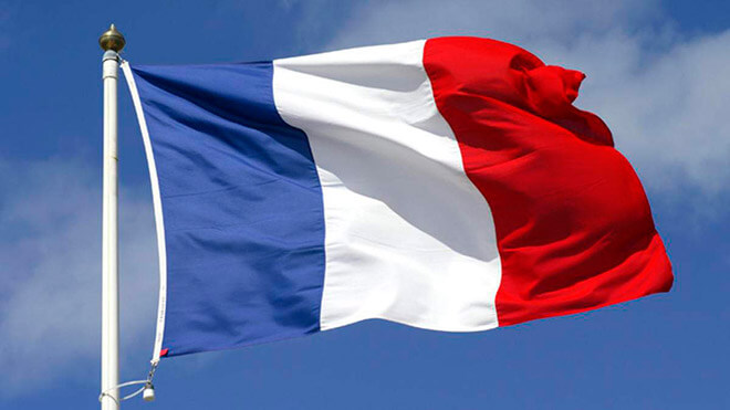 МИД Франции допускает введение санкций против Польши из-за решения о приоритете внутреннего права