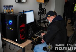 Киберполиция разоблачила украинского хакера в атаках на более 100 иностранных компаний в Северной Америке и странах Европы