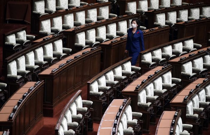 Правительство Японии решило распустить нижнюю палату парламента