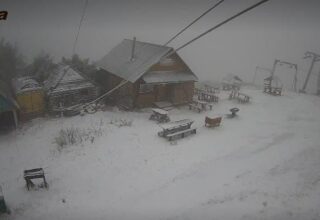 На горнолыжных курортах Львовской области выпал первый снег: фото