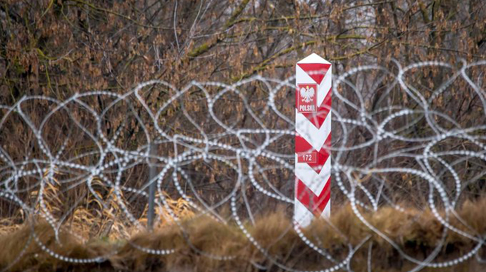На границе Польши и Беларуси задержаны два украинца, которые оказывали помощь мигрантам в незаконном проникновении на территорию ЕС
