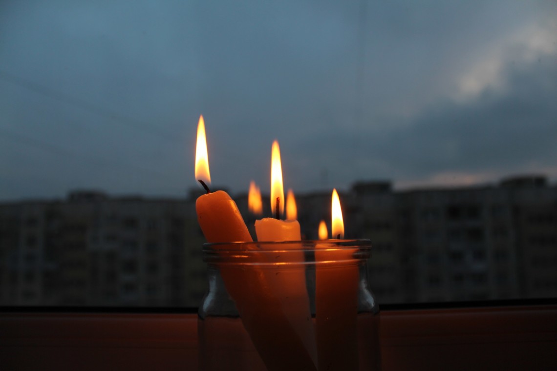 В Киеве и области начали веерные отключения света
