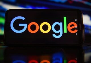 Россия возбуждает дела против Google и других иностранных технологий, — Reuters