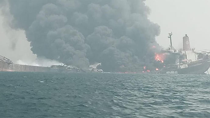 У берегов Нигерии взорвалось судно с двумя миллионами тоннами нефти