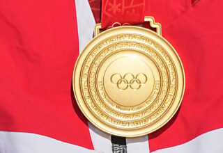Норвегия ушла в отрыв: медальный зачёт зимней Олимпиады-2022 по итогам 15 февраля