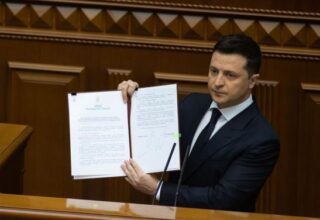 Зеленский подписал указ о переходе Украины с 2024 года на профессиональную армию